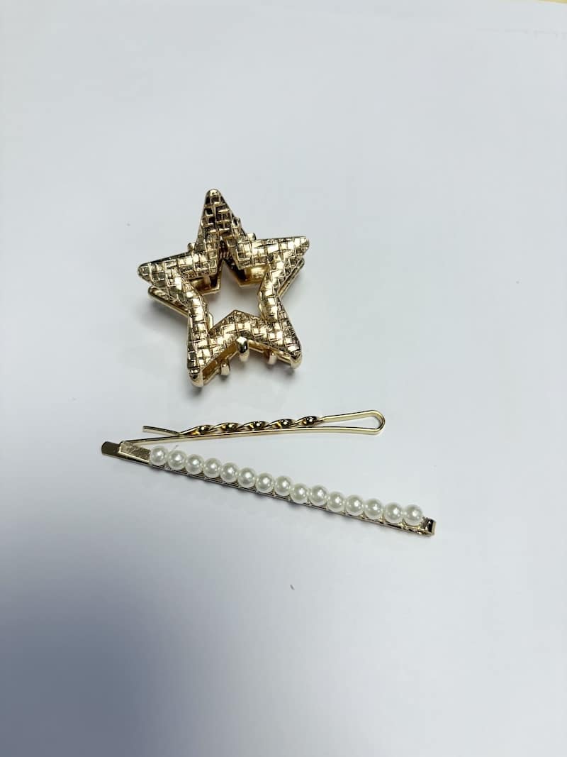 Kit de 3 Piezas:  Mariposa forma de Estrella 3.5cms Alto, 1 Sandino Dorado 5.5cms, 1 Sandino con Perlas 7cms